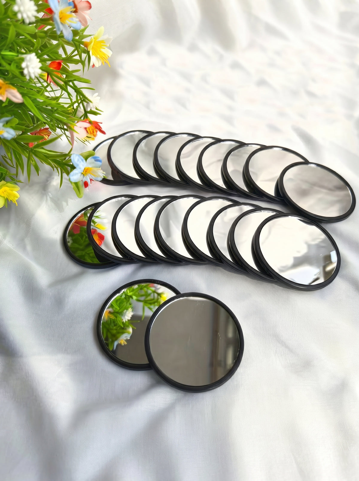 Round Pocket Mirrors – Set of 2